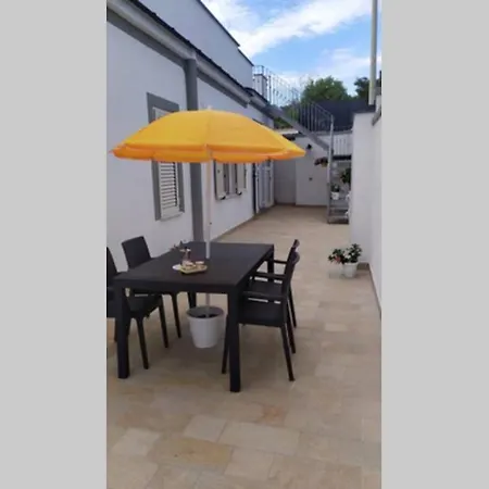 Casa Vacanza Siria, Da Maruzzella * 프로치다